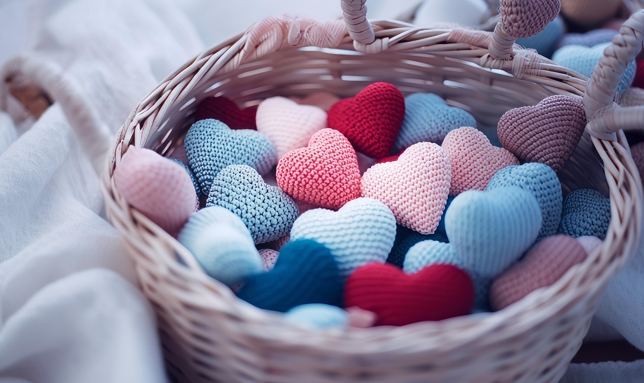 hearts made of yarn